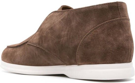 Doucal's Suède loafers met ronde neus Bruin