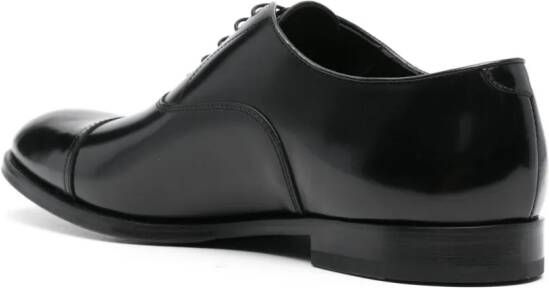 Doucal's Leren Oxford schoenen Zwart