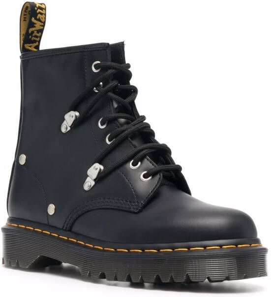 Dr. Martens Bex veterlaarzen met studs Zwart