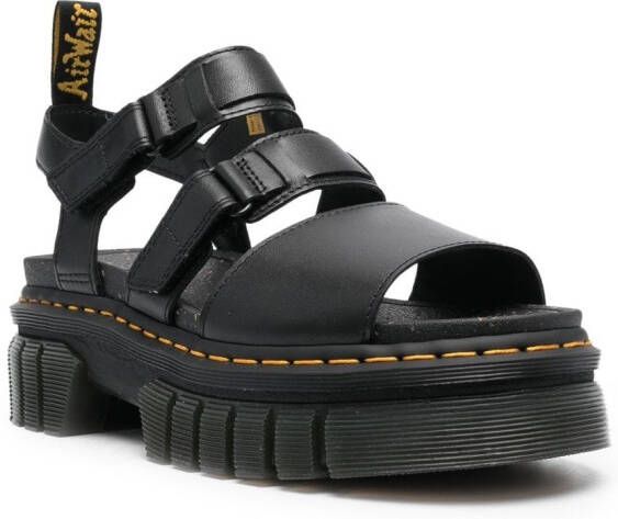 Dr. Martens Ricki sandalen met plateauzool Zwart