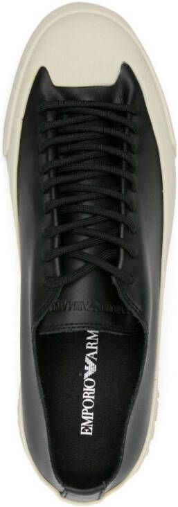 Emporio Armani Leren sneakers met logozool Zwart