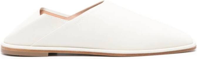 Emporio Armani Leren slippers Wit