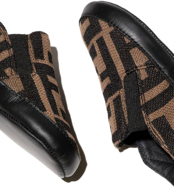 Fendi Kids Slippers met FF-patroon Bruin