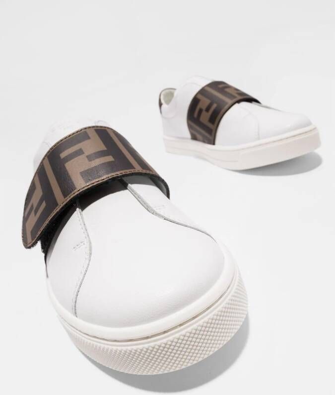 Fendi Kids Sneakers met logoprint Wit