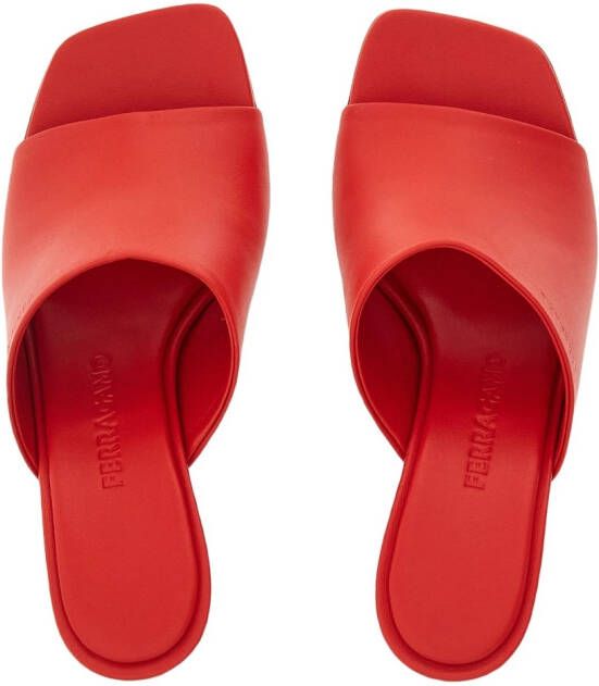 Ferragamo Muiltjes met bewerkte hak Rood