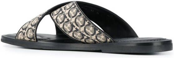Ferragamo Badslippers met Gancini print Beige
