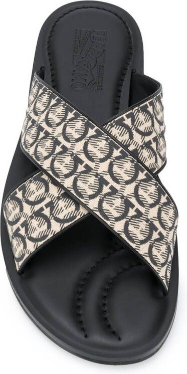 Ferragamo Badslippers met Gancini print Beige