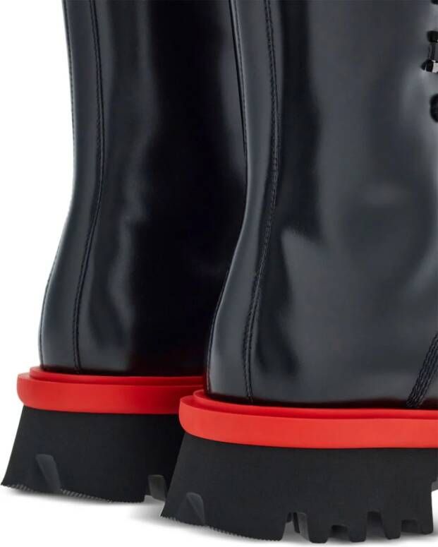Ferragamo Combat boots met chunky zool Zwart