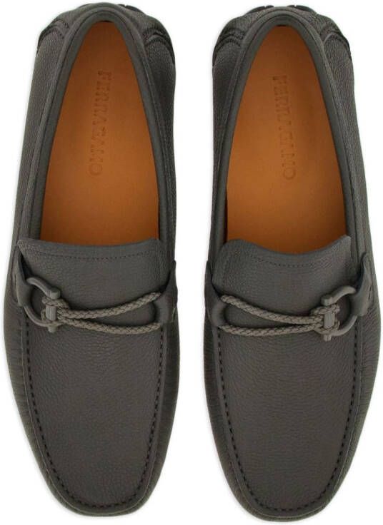 Ferragamo Loafers met Gancini-gesp Grijs