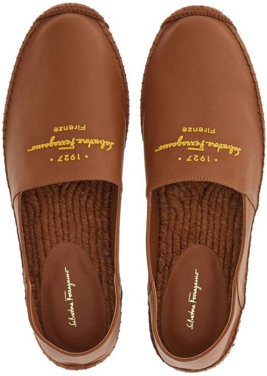 Ferragamo Espadrilles met logoprint Bruin