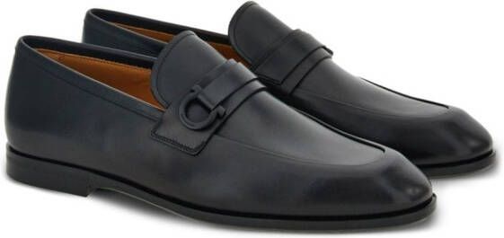 Ferragamo Loafers met Gancini-gesp Zwart