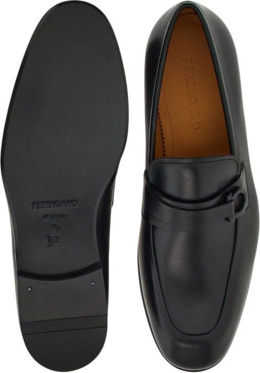 Ferragamo Loafers met Gancini-gesp Zwart