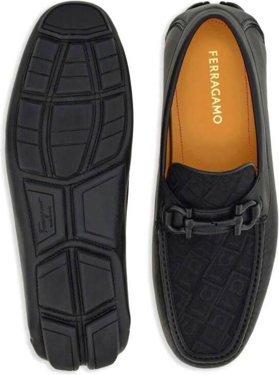 Ferragamo Leren gancini loafers met jacquard Zwart