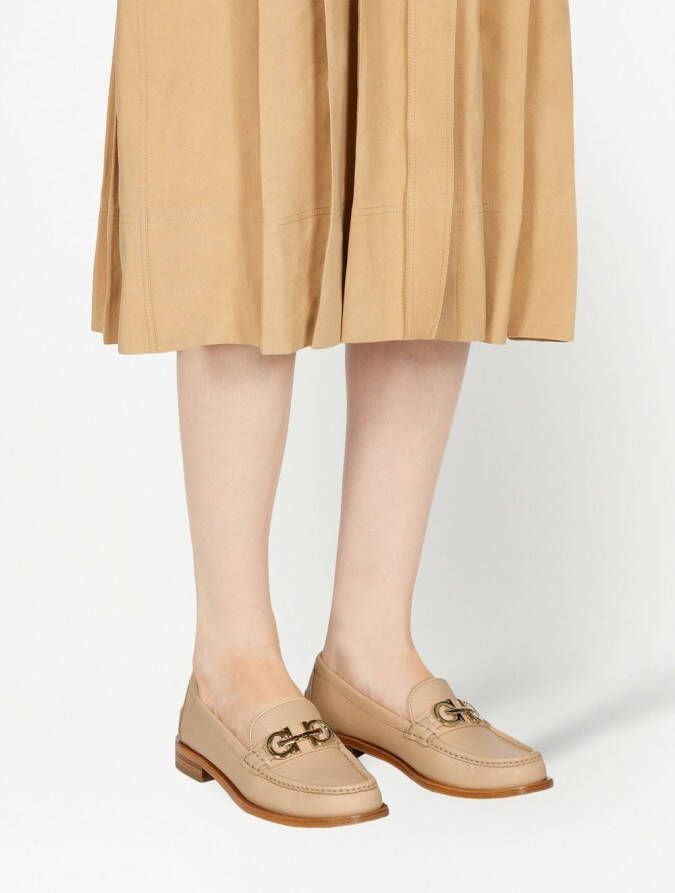 Ferragamo Gancini leren loafers Beige