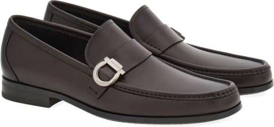 Ferragamo Gancini leren loafers Bruin