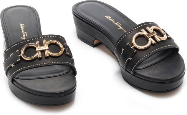 Ferragamo Gancini leren muiltjes Zwart