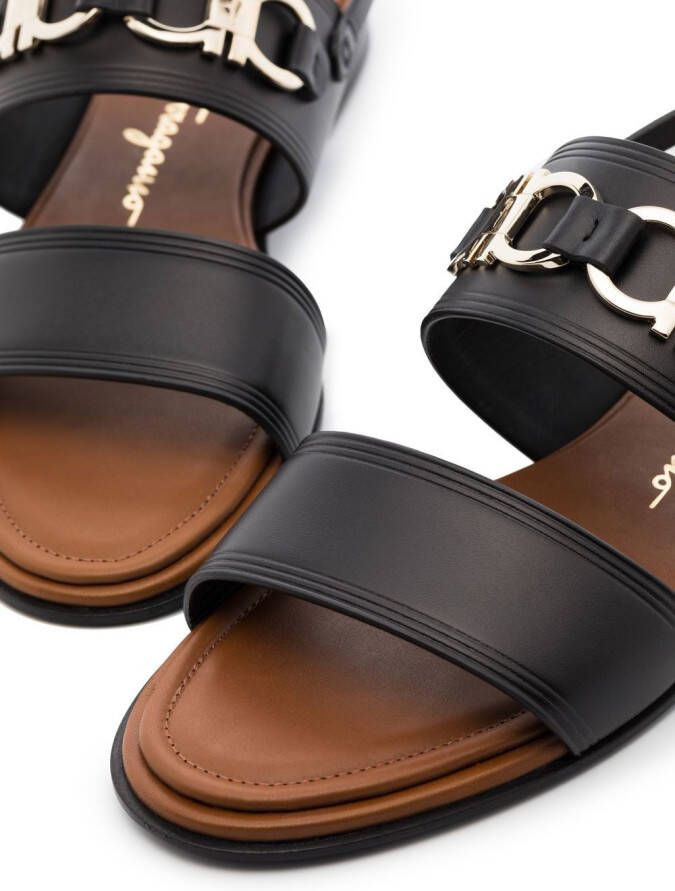 Ferragamo Gancini leren sandalen Zwart