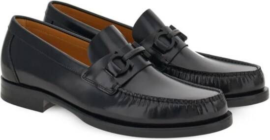 Ferragamo Gancini loafers met plateauzool Zwart