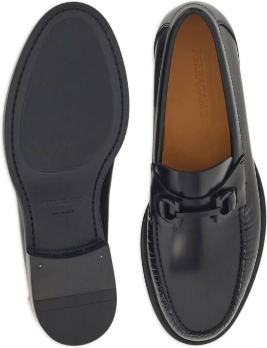 Ferragamo Gancini loafers met plateauzool Zwart