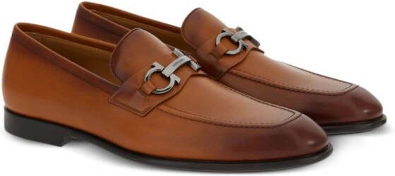 Ferragamo Loafers met Gancini-plakkaat Bruin