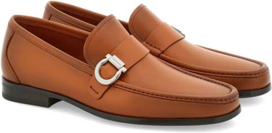 Ferragamo Loafers met Gancini-plakkaat Bruin