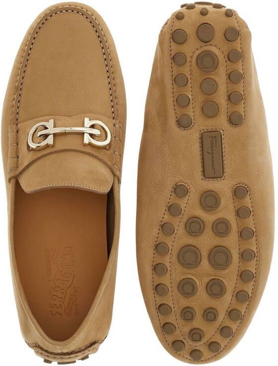 Ferragamo Loafers met gancini-plakkaat Beige