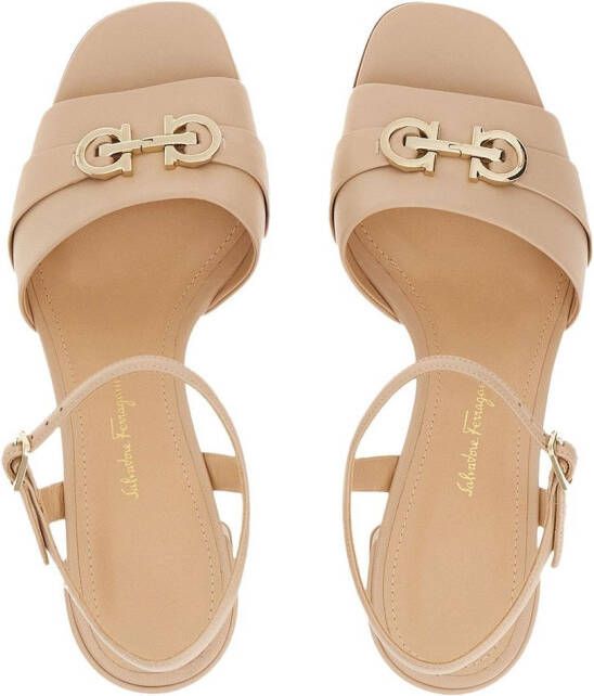 Ferragamo Gancini sandalen Beige