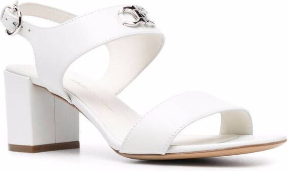 Ferragamo Gancini sandalen met logoplakkaat Wit