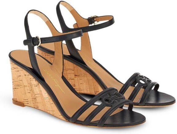 Ferragamo Gancini sandalen met sleehak Zwart