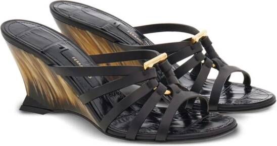 Ferragamo Gancini sandalen met sleehak Zwart