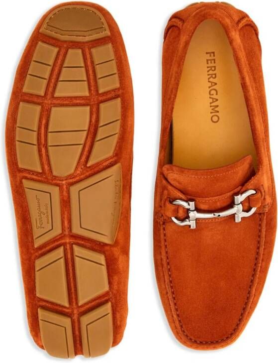 Ferragamo Gancini suède loafers Oranje