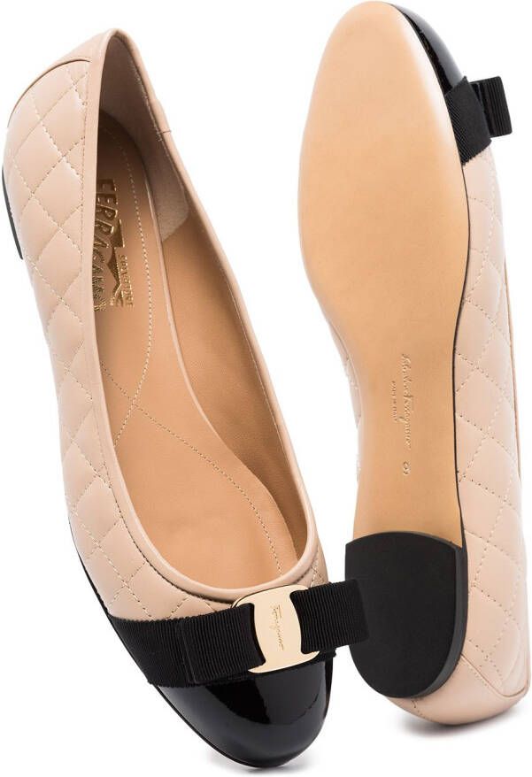 Ferragamo Gewatteerde ballerina's Beige