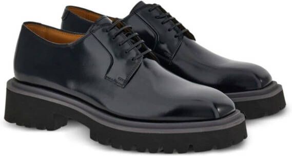 Ferragamo Leren derby schoenen Zwart