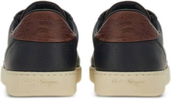 Ferragamo Leren sneakers met reliëf Bruin