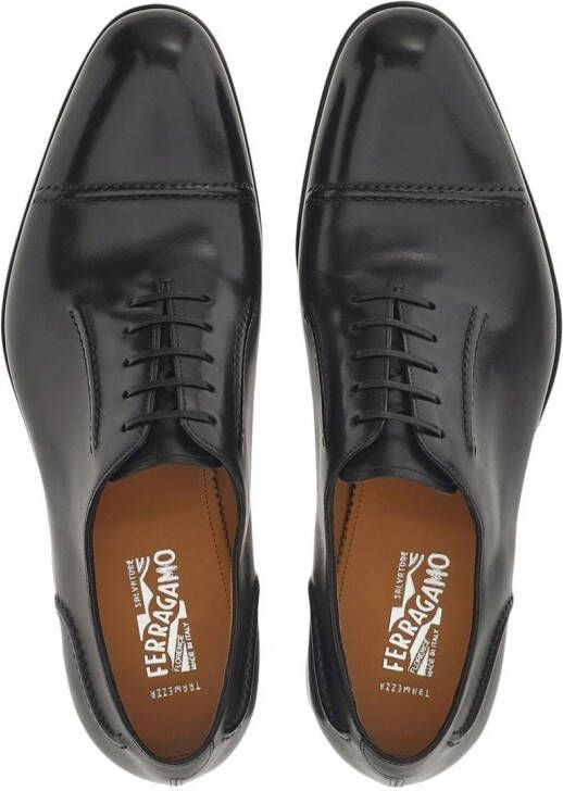 Ferragamo Leren Oxford schoenen Zwart