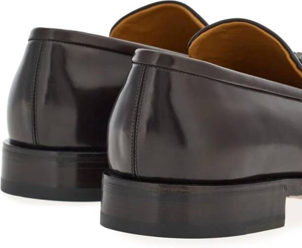 Ferragamo Loafers met Gancini-plakkaat Bruin