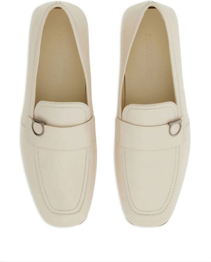 Ferragamo Loafers met Gancini-plakkaat Wit