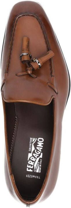 Ferragamo Loafers met kwastje Bruin
