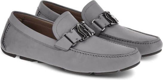 Ferragamo Loafers met logoplakkaat Grijs