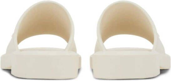 Ferragamo Slippers met logo-reliëf Wit