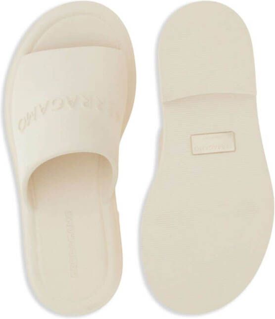 Ferragamo Slippers met logo-reliëf Wit