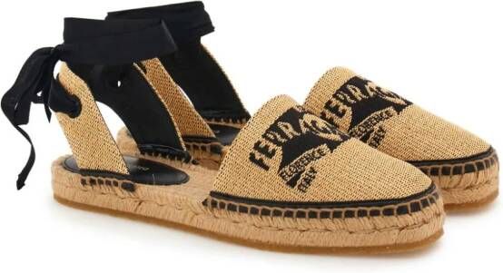 Ferragamo Espadrilles met geborduurd logo Beige