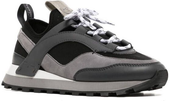 Ferragamo Low-top sneakers Zwart