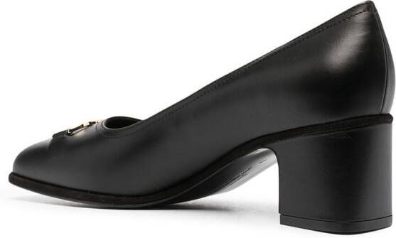 Ferragamo Pumps met gancini gesp Zwart