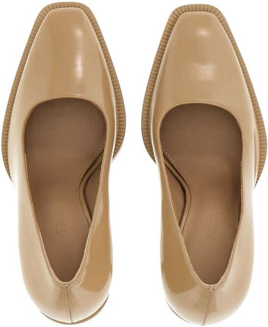 Ferragamo Pumps met hoge hak Beige