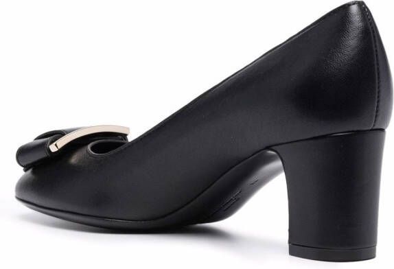 Ferragamo Pumps met plakkaat Zwart