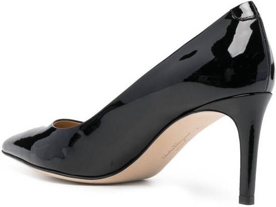 Ferragamo Pumps met puntige neus Zwart