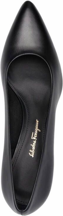 Ferragamo Pumps met ronde neus Zwart