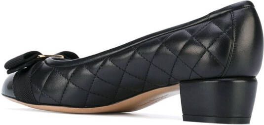 Ferragamo Pumps met strik Zwart