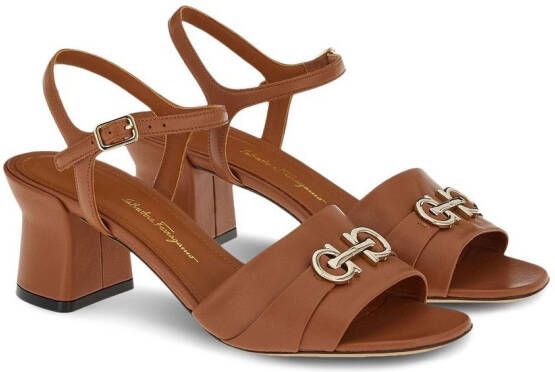 Ferragamo Sandalen met Gancini plakkaat Bruin